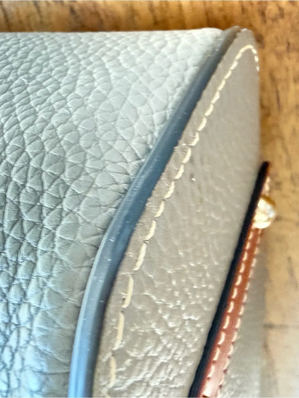 Dooney & Bourke authentic dooney
